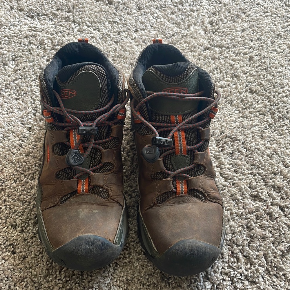 Keen hiking shoes.  Youth size 2